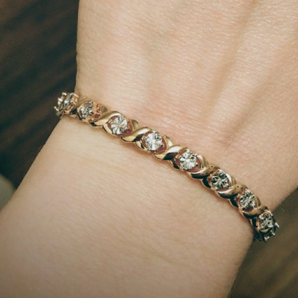 Rose Gold XO diamond bracelet
